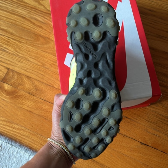 Nike React Element 87 Shoes - Picture 6 of 6